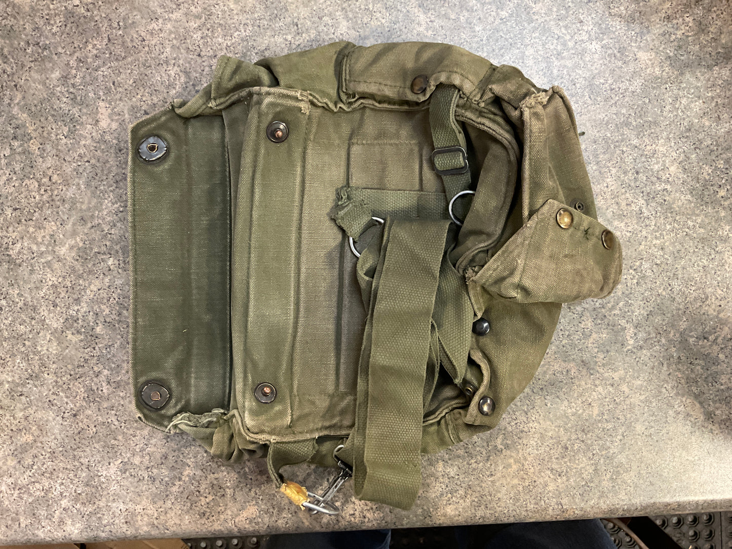 US M17 Gas Mask Bag