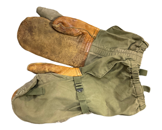 Vintage US Military M-1951 Trigger Finger Mittens