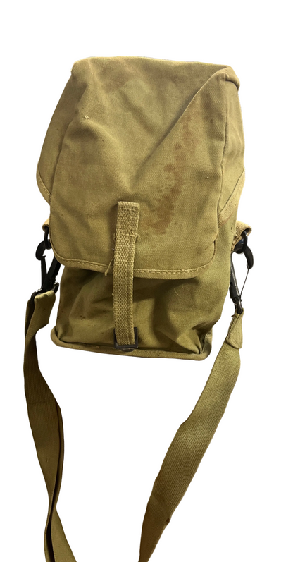 Vintage unidentified field bag